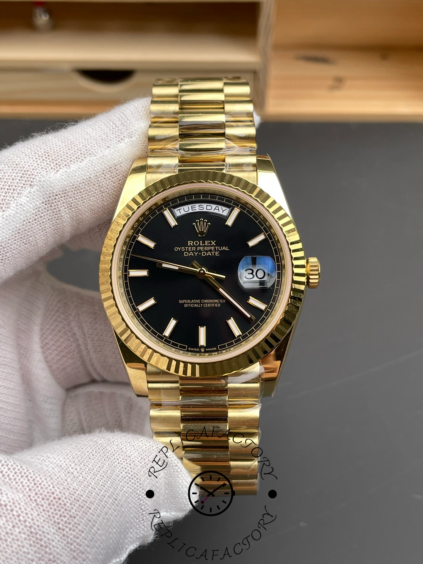 Rolex Day Date 40mm Yellow Gold President Black Dial m228238 0067