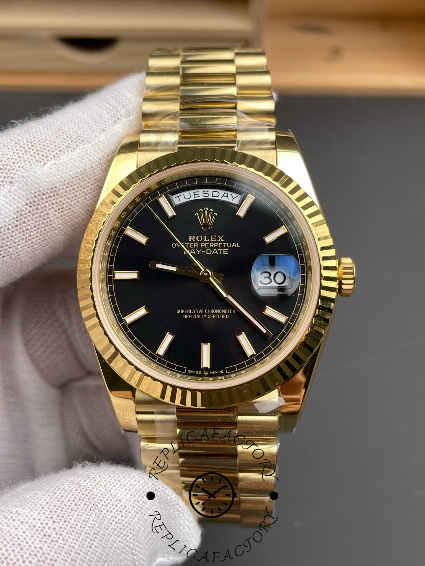 Rolex Day Date 40mm Yellow Gold President Black Dial m228238 0067