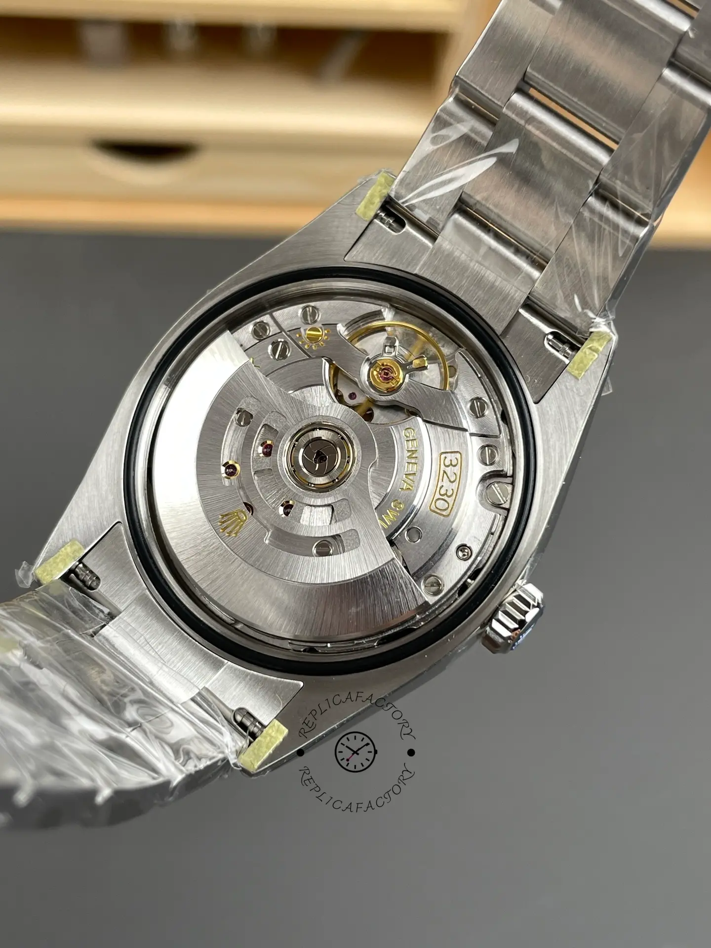Rolex Oyster Perpetual 36mm 126000 Green Dial