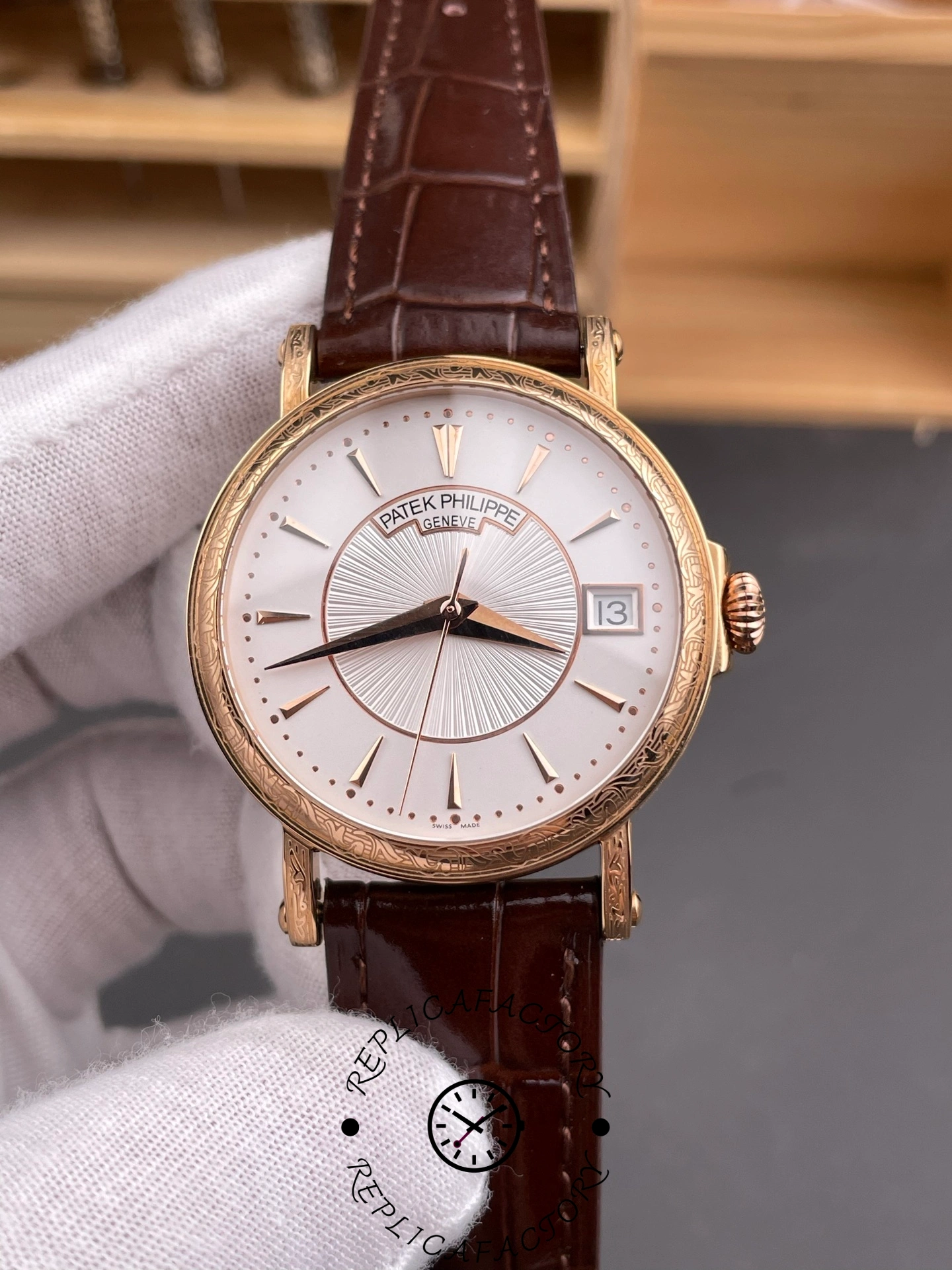 Patek Philippe Calatrava 5153R-001 Date Black Dial 38mm