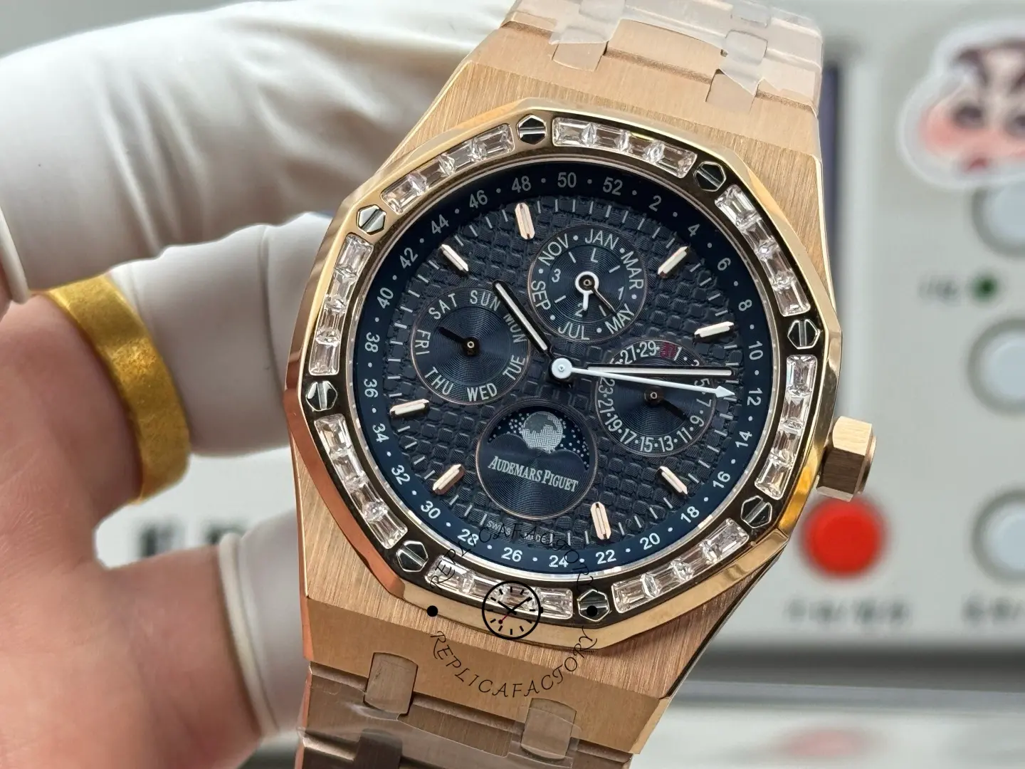 AP 26598BC.ZZ.1220BC.01 Royal Oak 41 Blue Dial 1:1 Clone Rose Gold