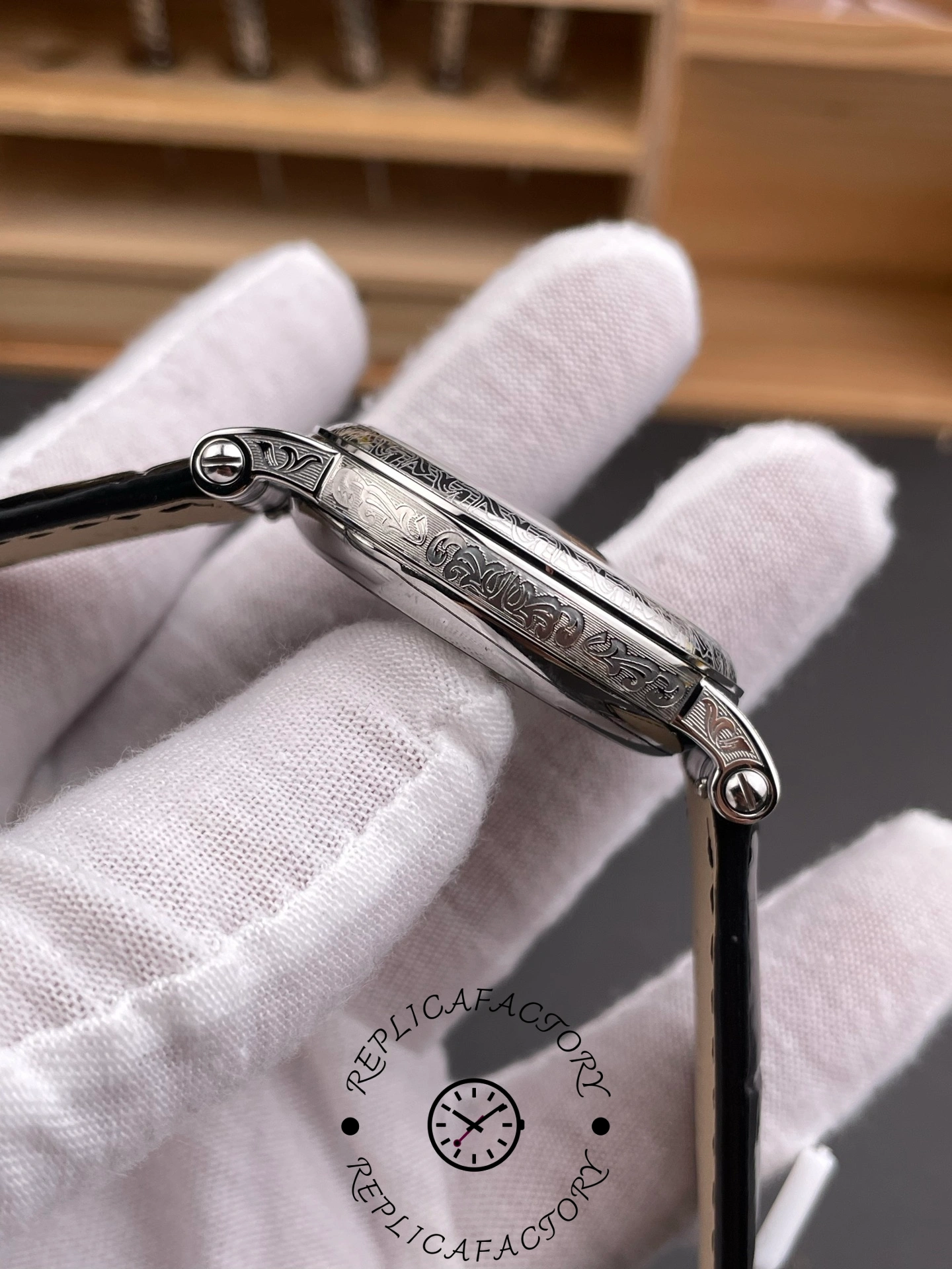 Patek Philippe Calatrava 5153G-001 Guillouche Dial 38mm