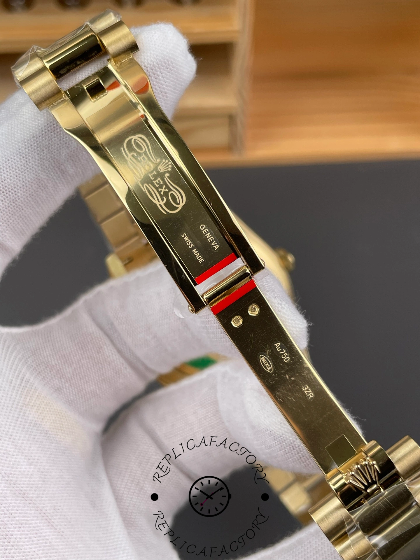 Rolex Day Date 36mm Fluted Bezel Green Ombre Dial President Bracelet m128238 0118