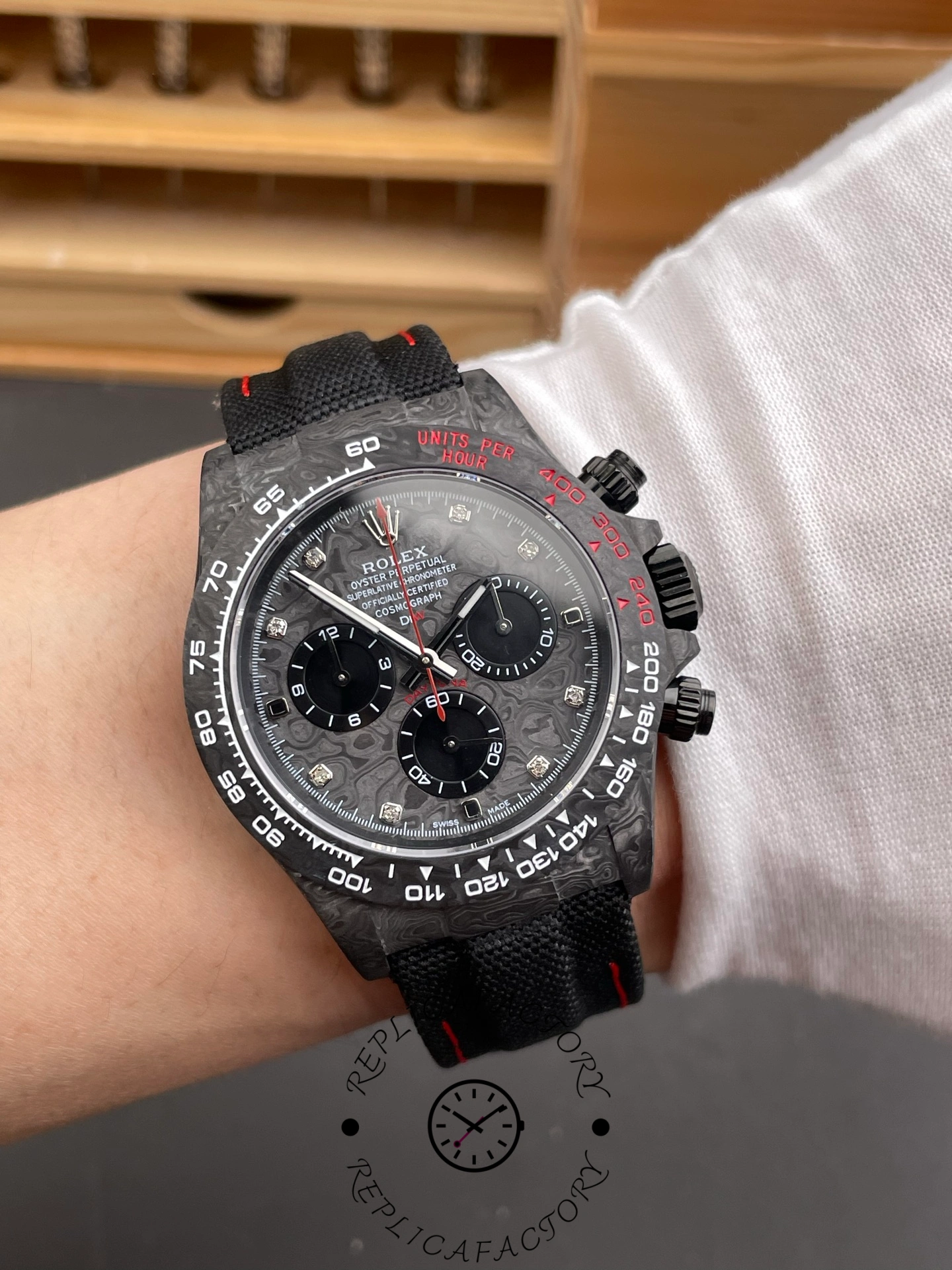 Rolex Daytona Cosmograph DIW Diamond Index Carbon Fiber 40mm Replica
