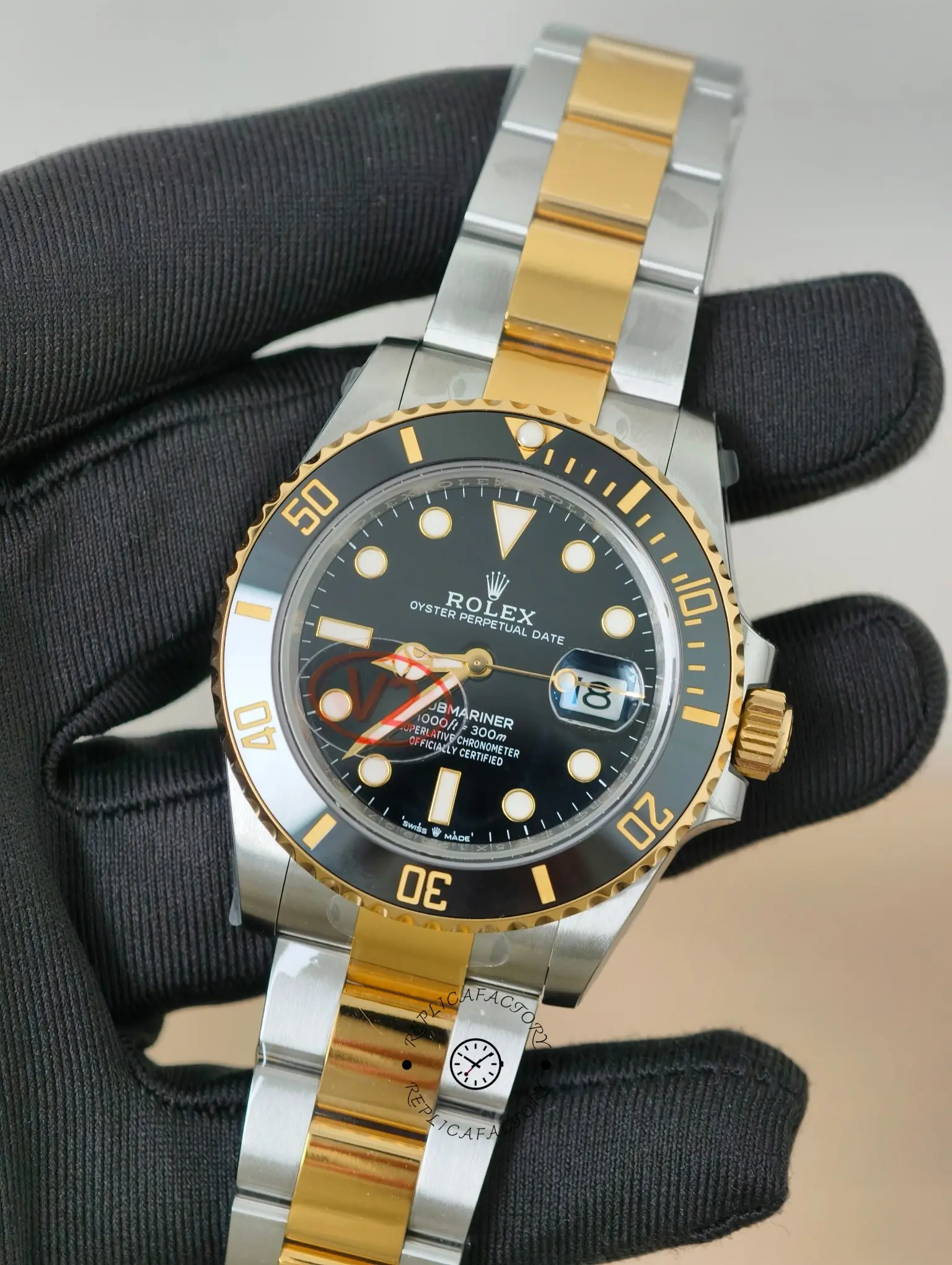 Rolex Submariner Date 116613 Stainless Steel Case Black Dial 40mm Mens Replica Watch