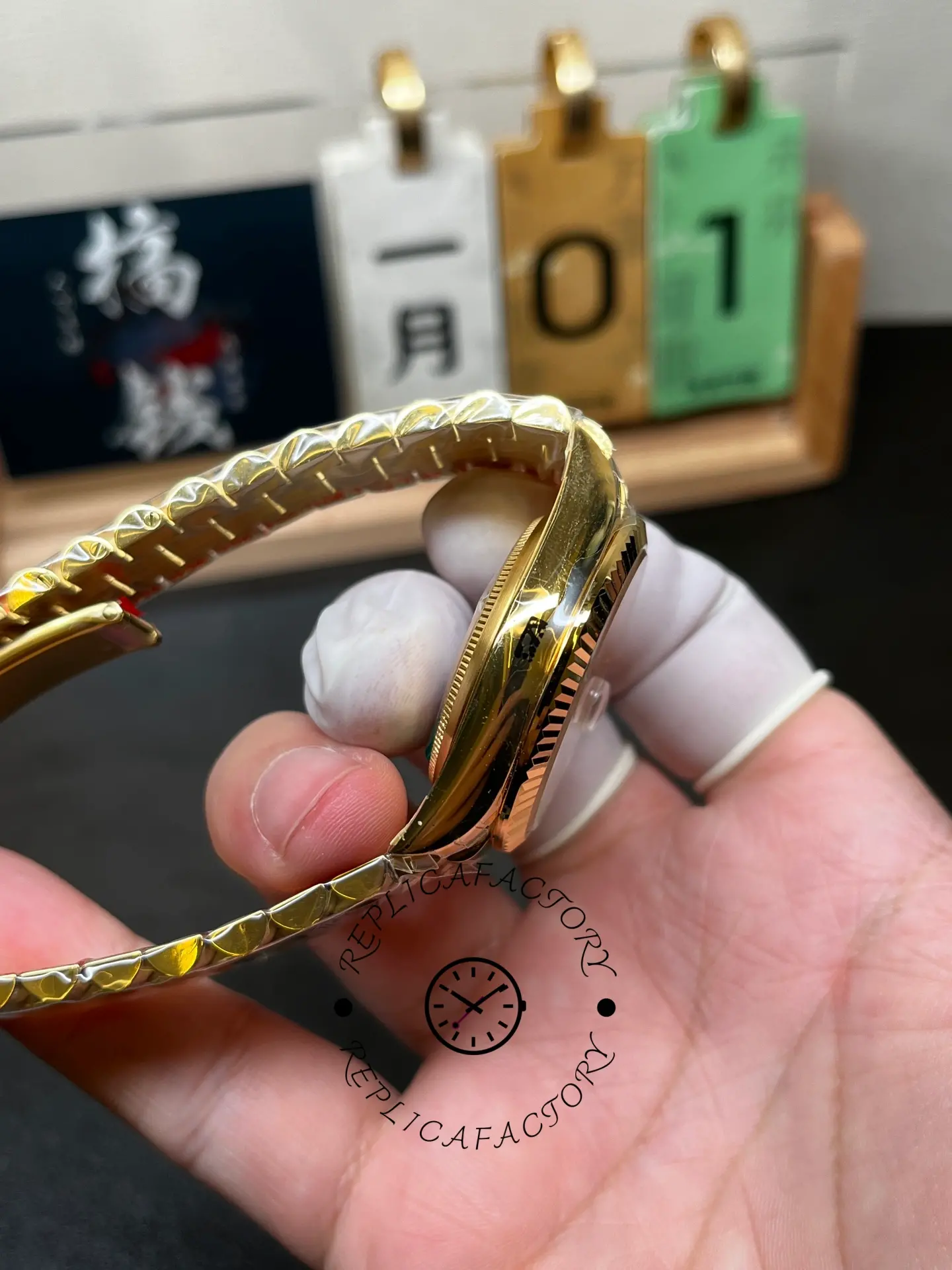 Rolex Day Date 36 Champagne Dial Yellow Gold Bracelet 128238 0132