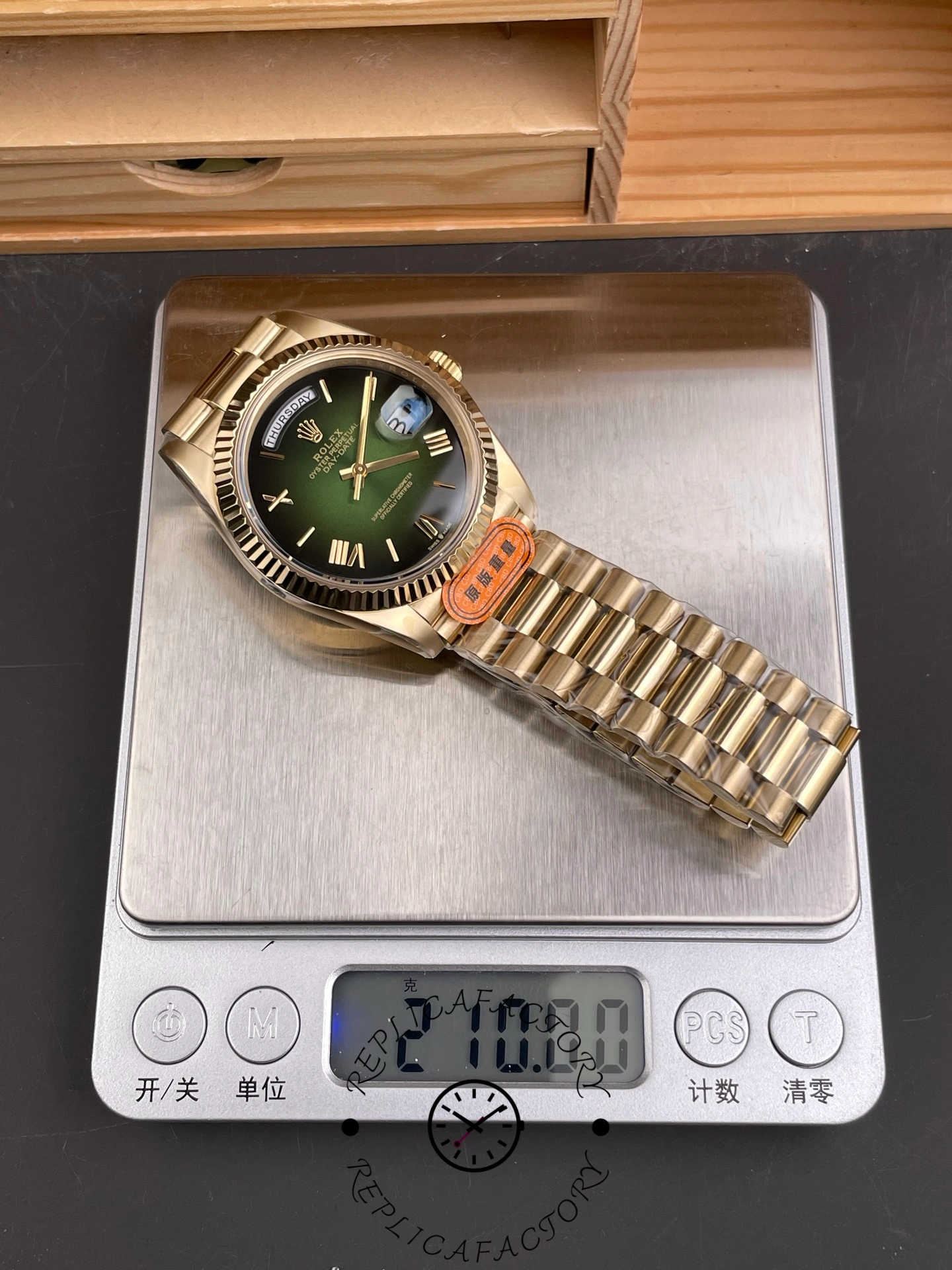 Rolex Day Date 40 Yellow Gold Green Ombre Dial M228238 0069 Replica