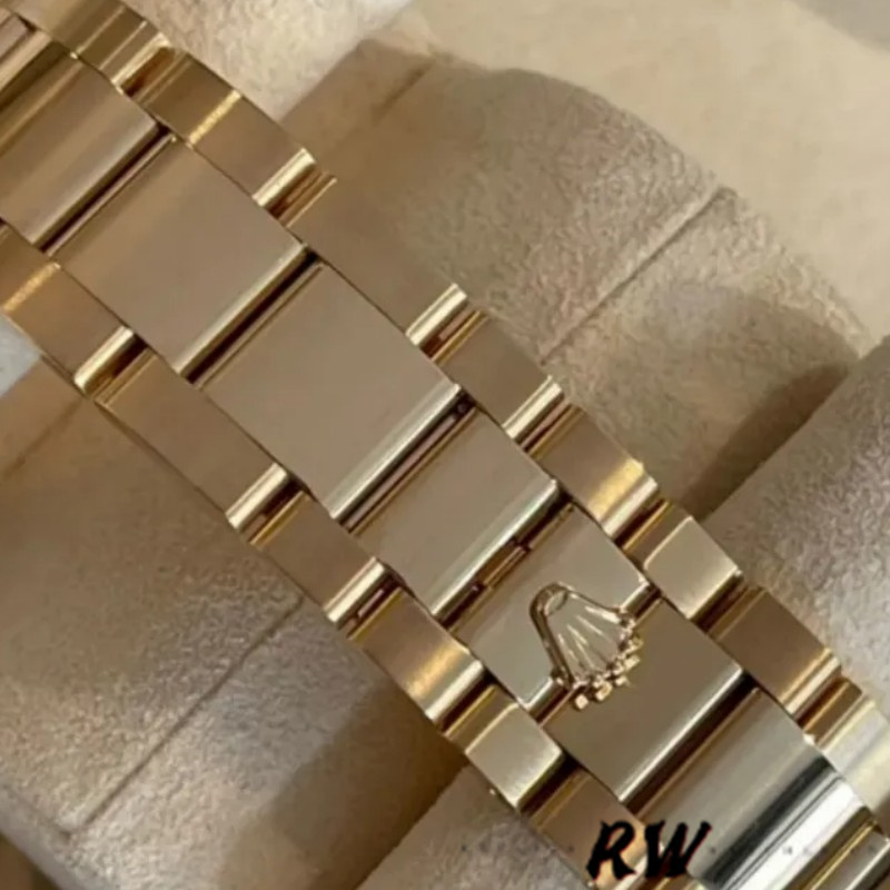 Rolex Day-Date 118388 Diamond Bezel Silver Index Dial 36MM Unisex Replica Watch