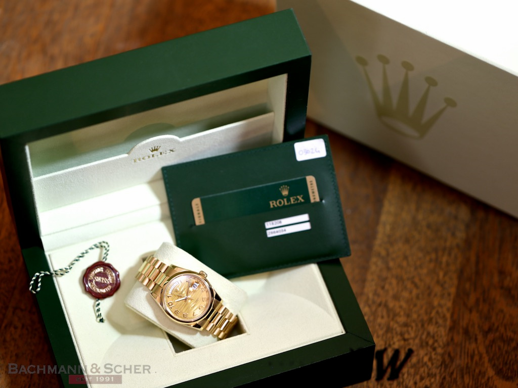 Rolex Day-Date 118208 Arabic Numeral Wave Champagne Dial 36mm Unisex Replica Watch