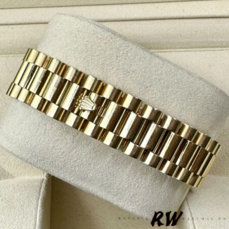 Rolex Day-Date 118388 Mother of Pearl Jubilee Diamond Dial 36mm Unisex Replica Watch