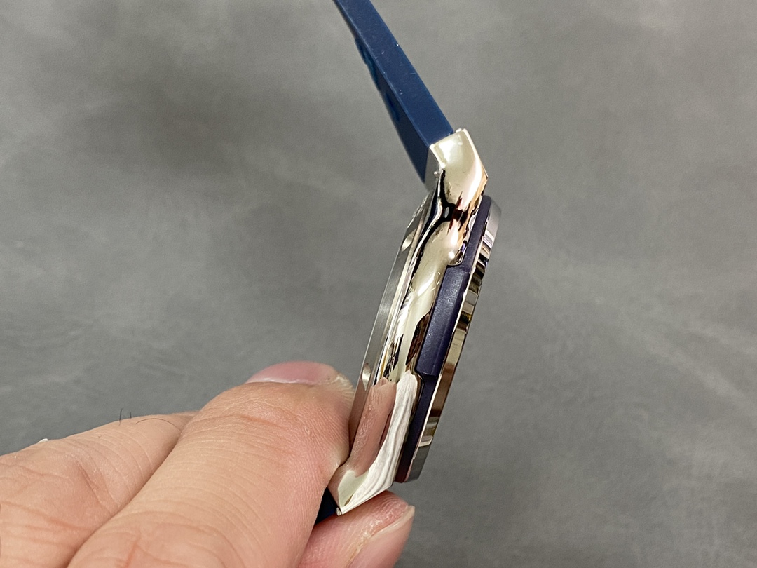 Hublot Classic Fusion 565.NX.1171.RX Lady 38 MM