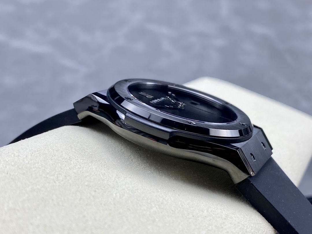 Hublot Classic Fusion 581.CX.1270.RX.MDM 45MM Mens