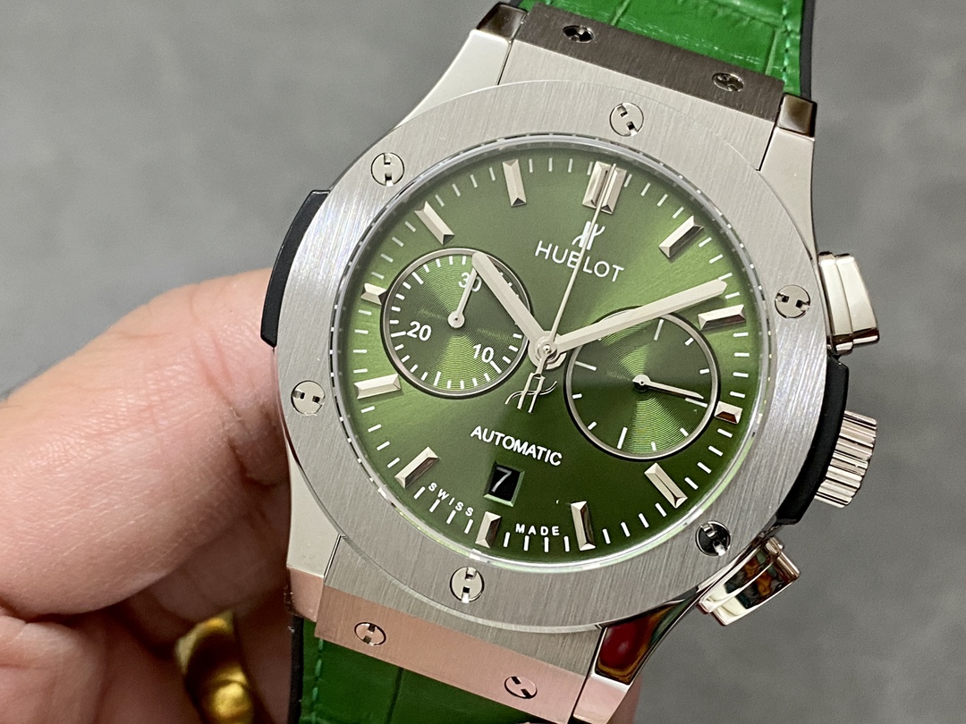 Hublot Classic Fusion 521.NX.1170.RX 45MM Mens