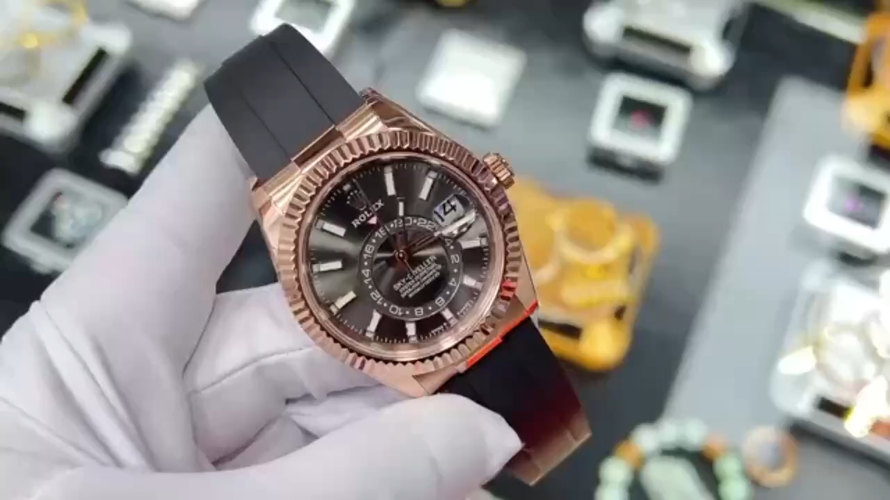 Video of Rolex Sky-Dweller m336235 0002, showing strap and clasp handling.