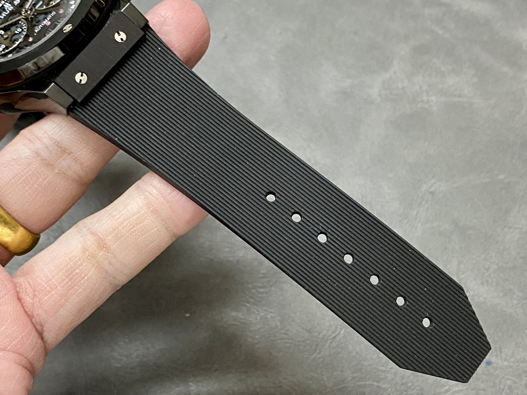 Hublot Classic Fusion 525.CM.0170.RX 45MM Replica Watch