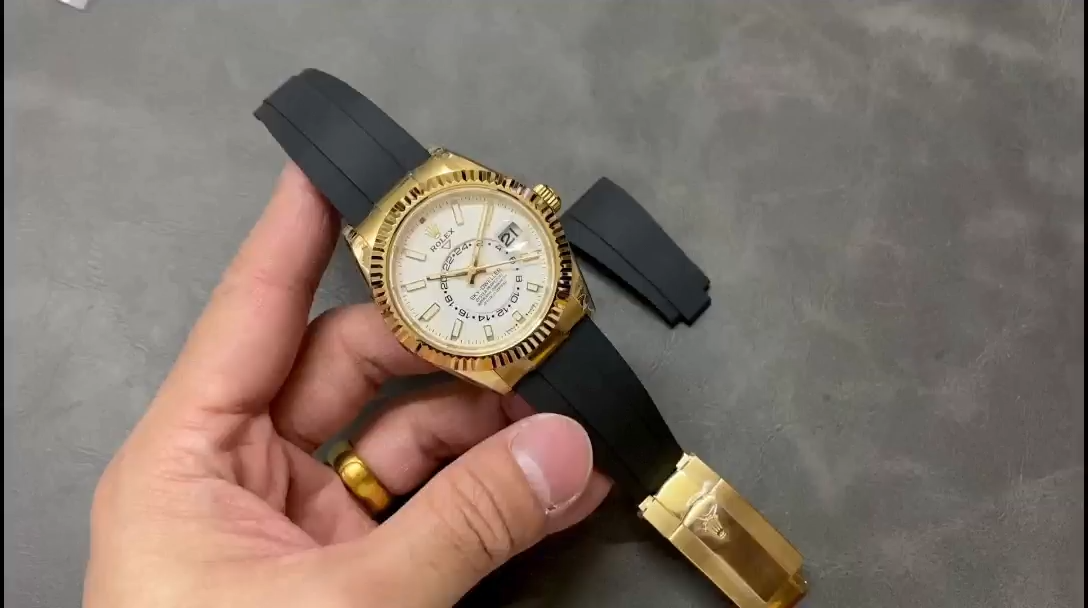 Rolex Sky Dweller m336238 0003 Yellow Gold White Dial 42mm Mens Replica Watch - Video
