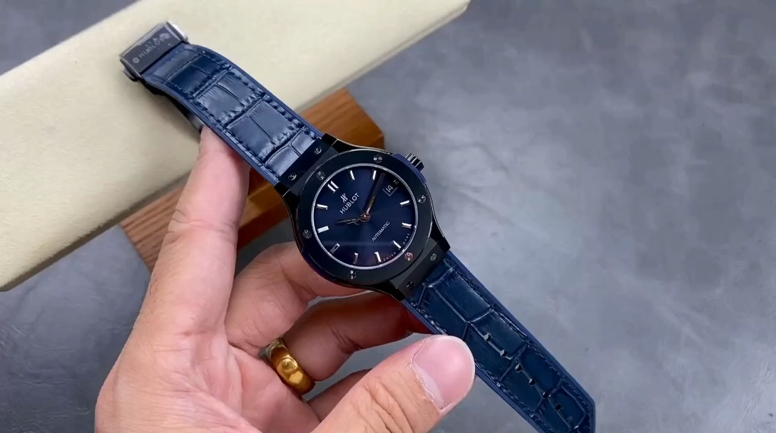 Hand-held video of Hublot Classic Fusion 511.CO.1181.RX, blue rubber strap shown. - Video