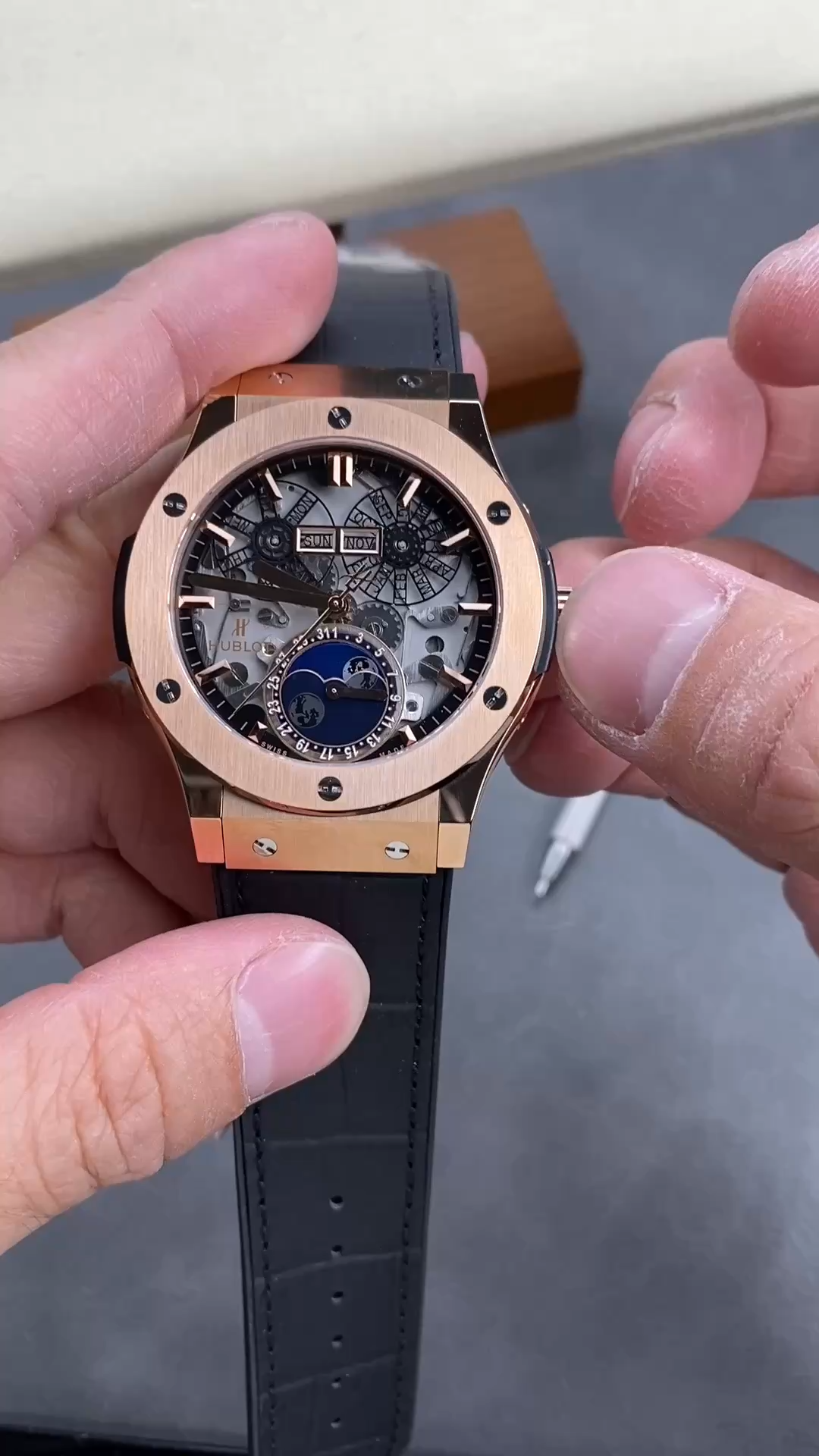 Hublot Classic Fusion 547.OX.0180.LR 42 mm Mens