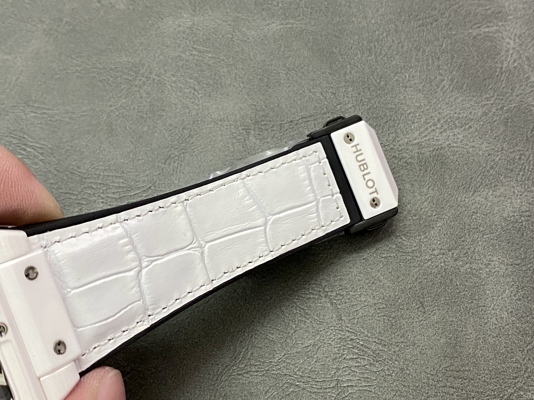 Hublot Spirit of Big Bang White Ceramic 641.HX.0173.LR 42mm