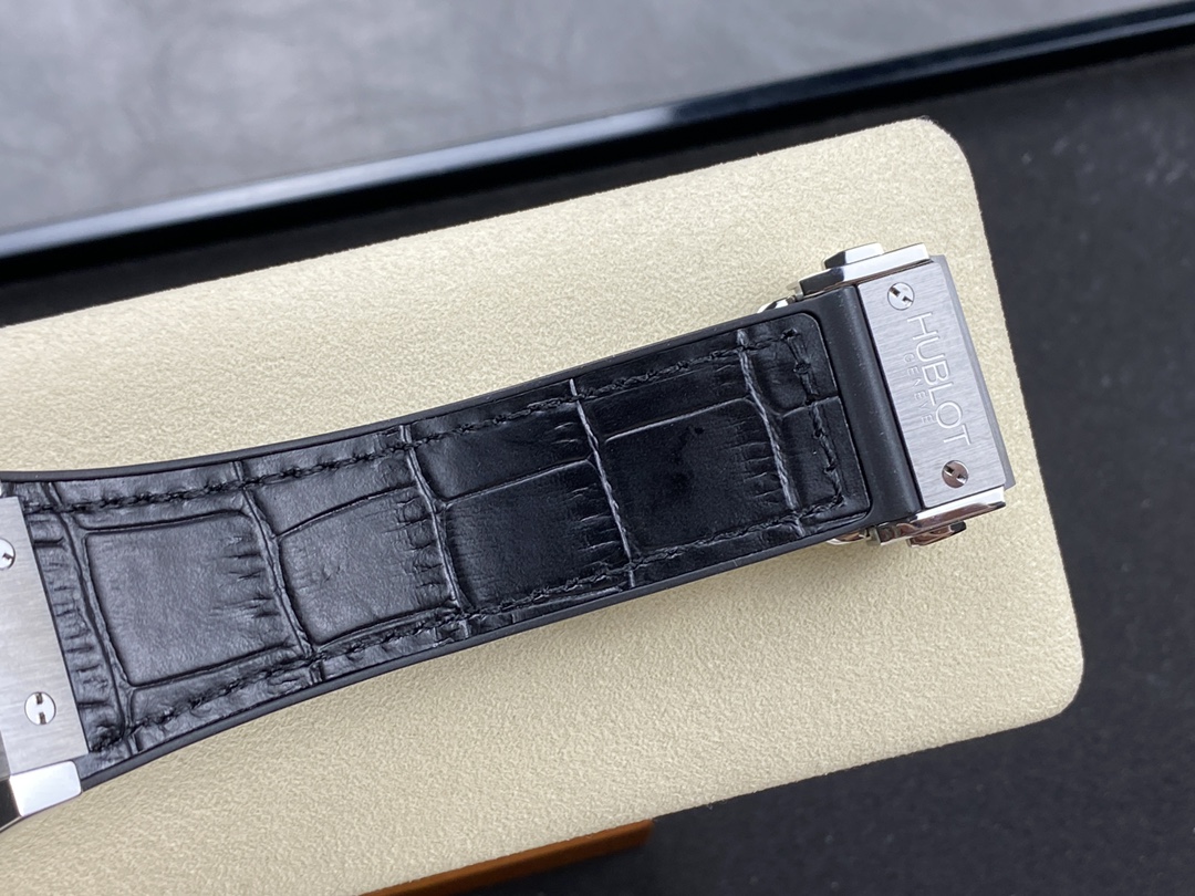 Hublot Classic Fusion 525.NX.0170.LR 45mm