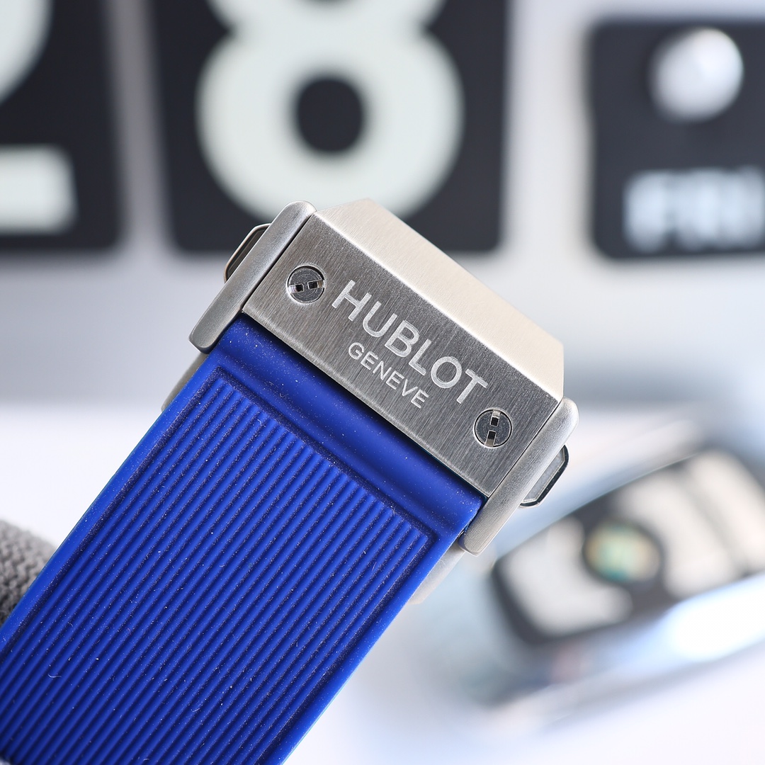 Hublot Spirit of Big Bang Sapphire 641.JX.0120.RT 42mm