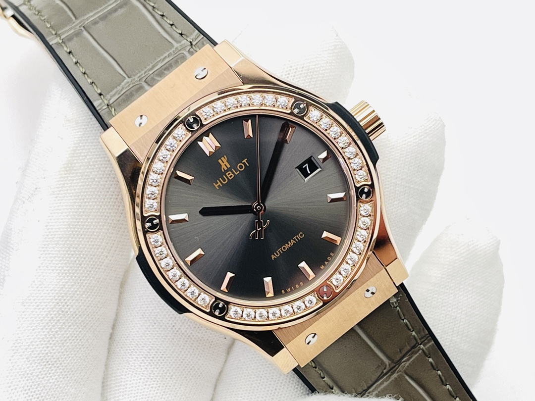 Hublot Classic Fusion King Gold 565.OX.7180.RX.1204 42mm