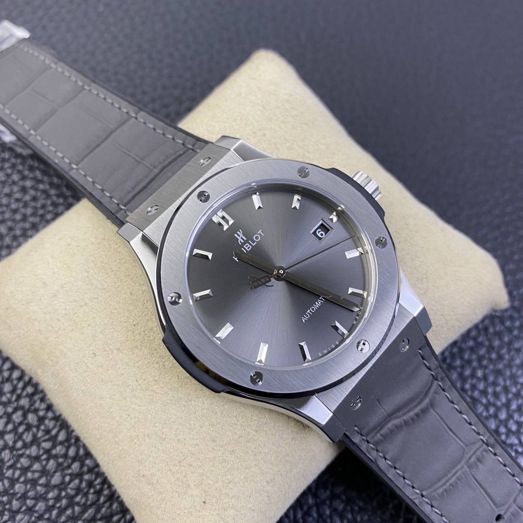 Hublot Classic Fusion 511.NX.7071.LR 45MM Grey Dial Mens
