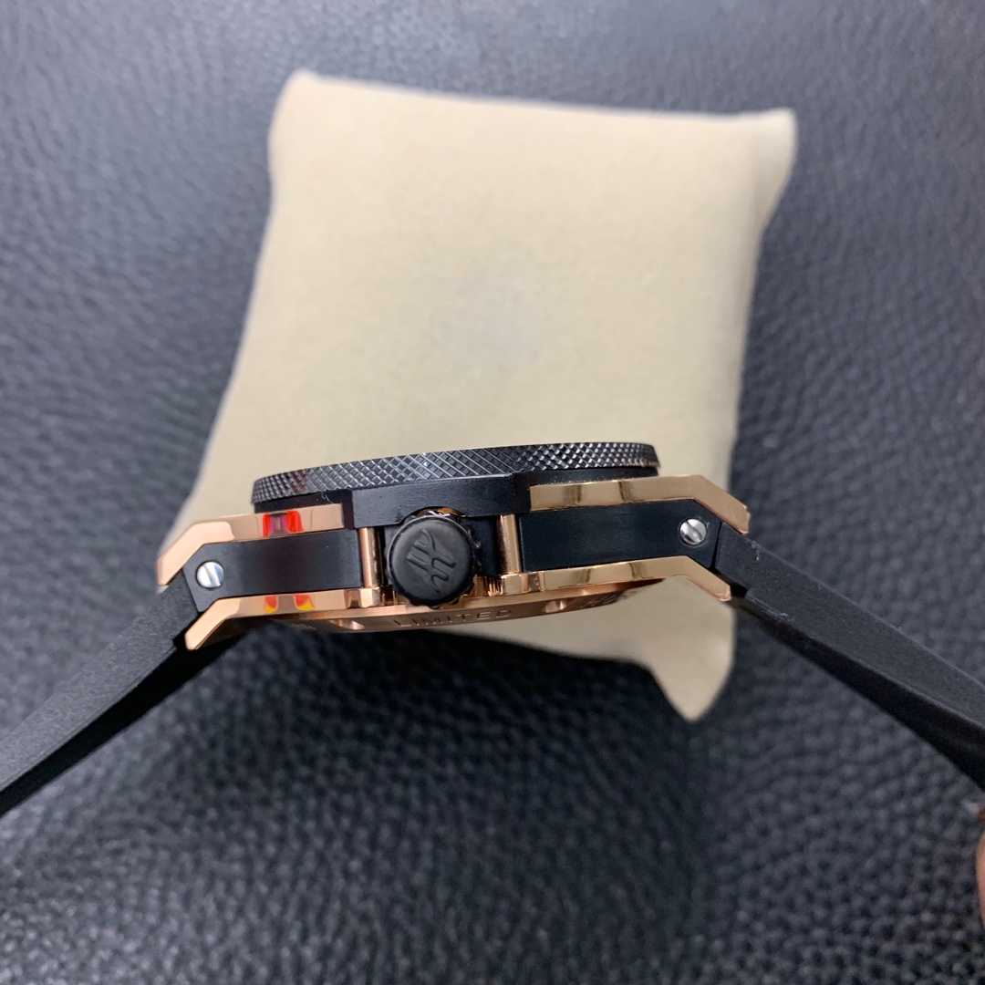 Hublot Big Bang Solo Bang Tourbillon 305.PM.131.RX Mens Watch