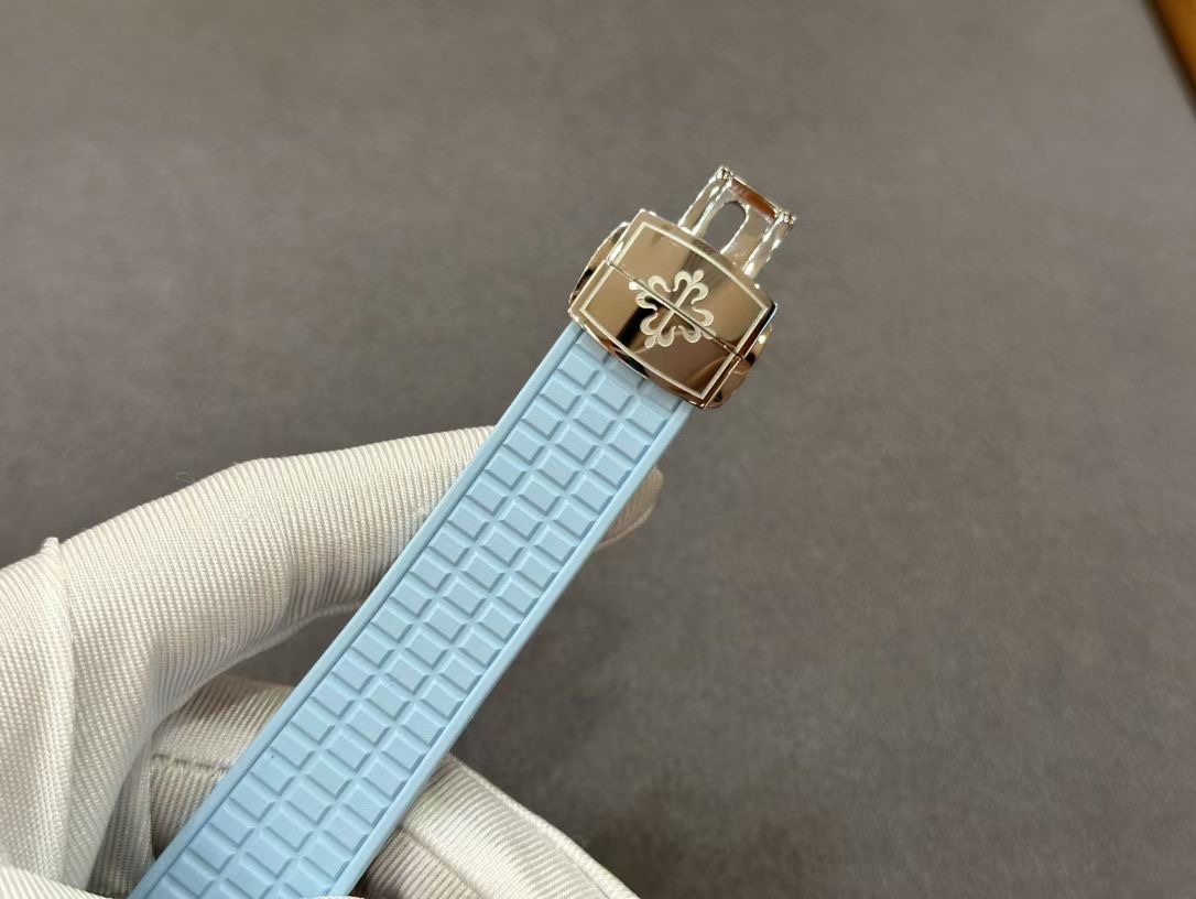 Strap buckle end of Patek Philippe Aquanaut 5072G-001 showing clasp tip and strap end details.