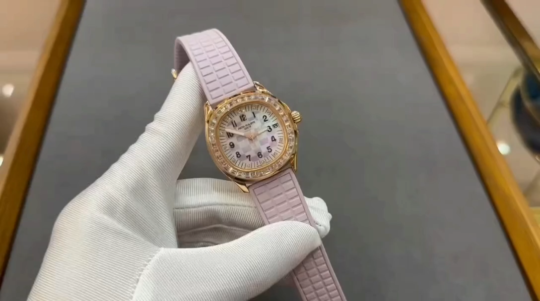 Replica Patek Philippe Aquanaut 5072R 001 Watch For Sale