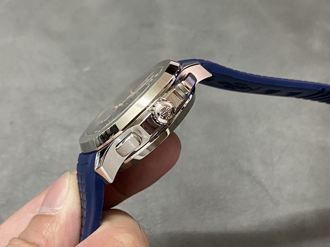 Replica Patek Philippe Aquanaut Blue 5968A 001 42mm Mens Watch