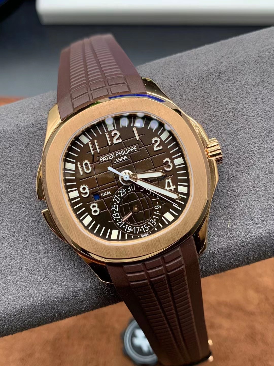 Replica Patek Philippe Aquanaut 5164R 001 Travel Time Rose Gold Mens Watch