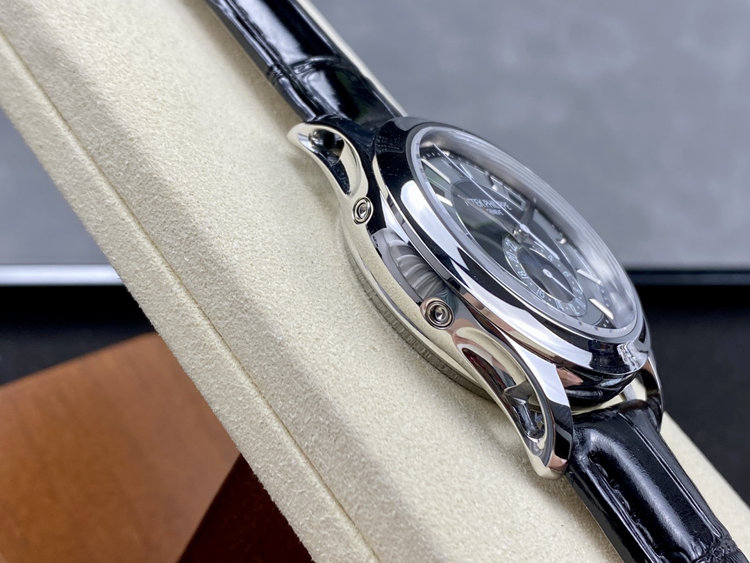 Replica Patek Philippe Complications Annual Calendar White Gold 5205G 010 40mm Mens Watch