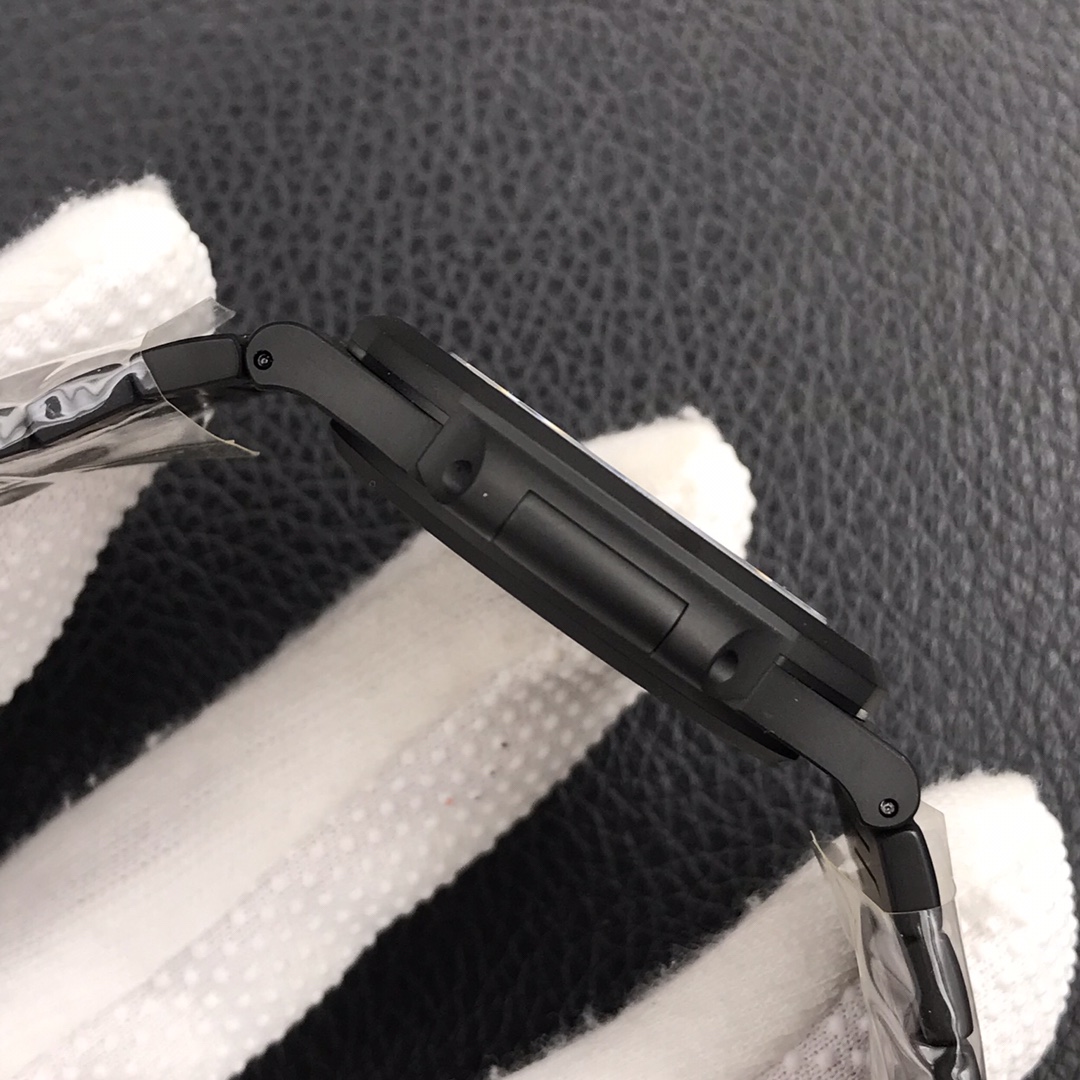 Replica Patek Philippe Nautilus Blue Dial 5711 40MM Mens Watch