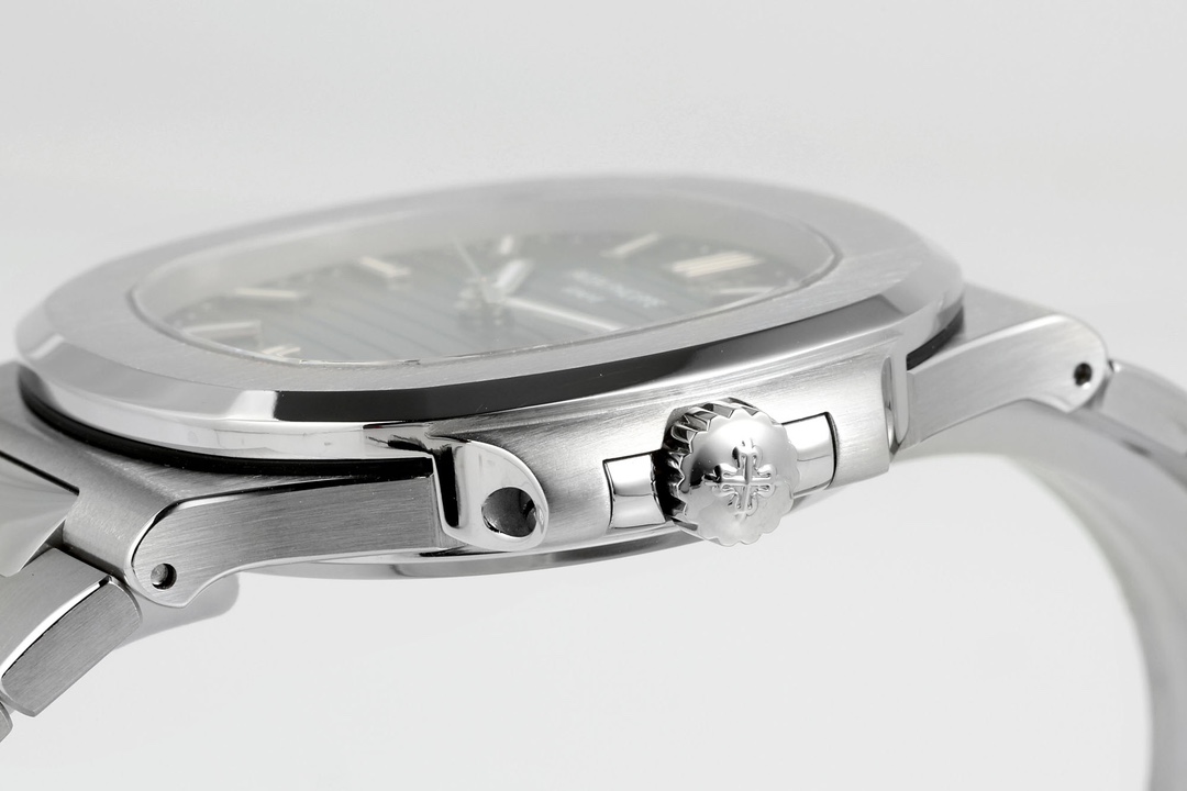 Replica Patek Philippe Nautilus 5711 1A Black Dial 40mm Mens Watch