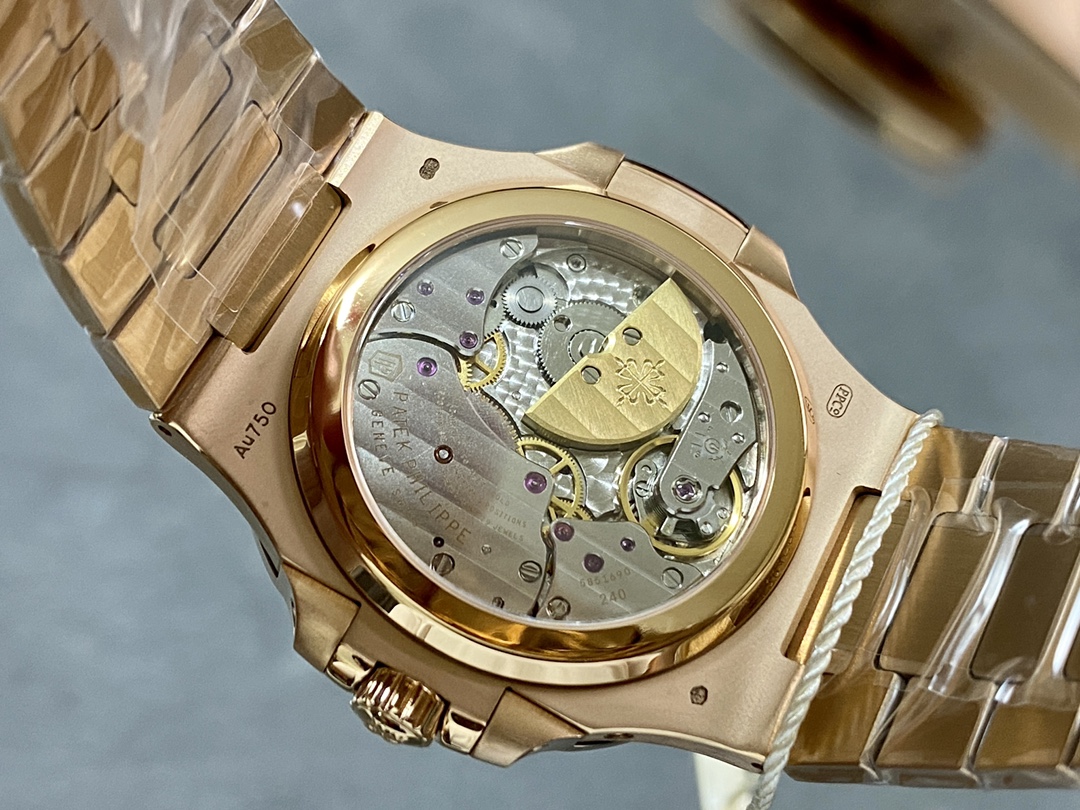 Replica Patek Philippe Nautilus 5712 1R 001 40mm Mens Watch