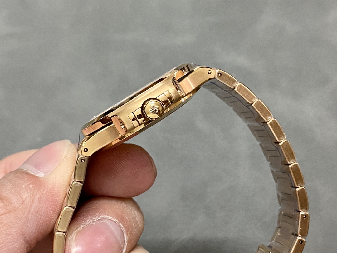 Replica Patek Philippe Nautilus 7118 1R 001 40mm Mens Watch