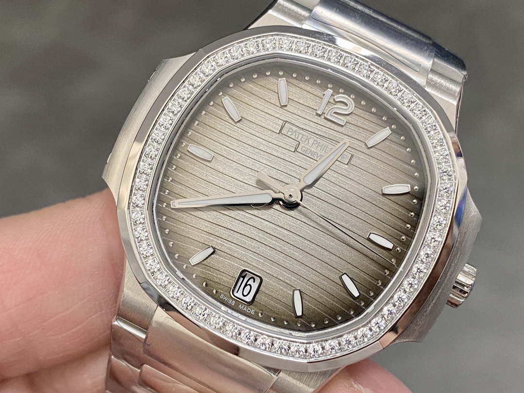 Replica Patek Philippe Nautilus 7118 1200A 011 Stainless Steel 40mm Mens Watch