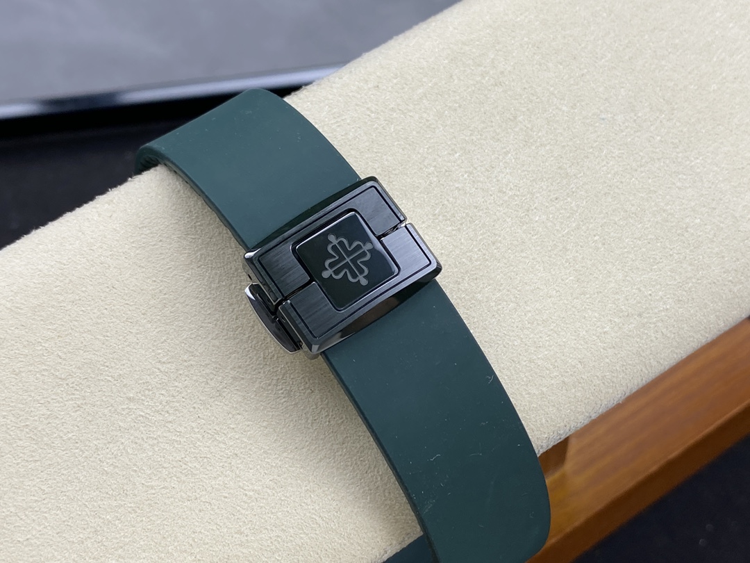 Patek Philippe Nautilus Green Rubber White Dial 5711 40MM Watch