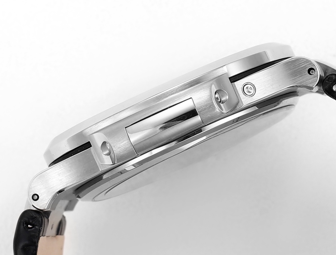 Patek Philippe Nautilus Moon Phases Rose & White Gold Slate Blue Sunburst 5712GR 001