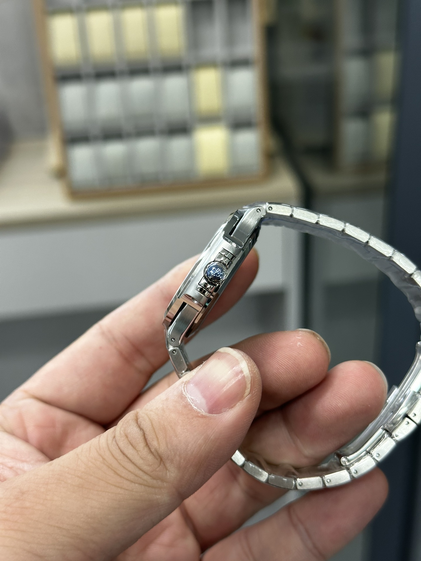 Patek Philippe Nautilus Automatic Diamond Grey Dial 7118 1200A 011 35.2mm