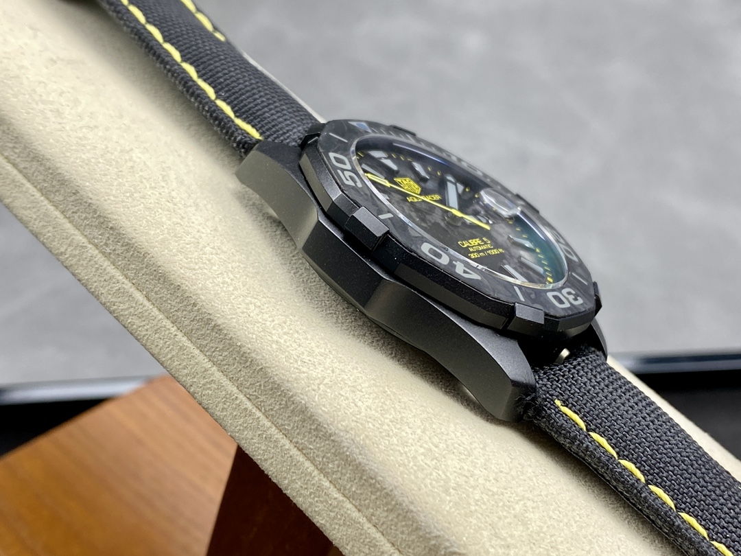 Tag Heuer Aquaracer Carbon Dial WBD218B.FC6446 41mm