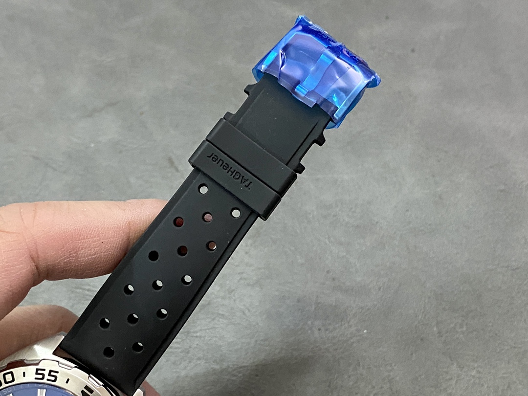 Tag Heuer Formula 1 Quartz Blue Dial Black Rubber Strap WAZ1118.FT8023