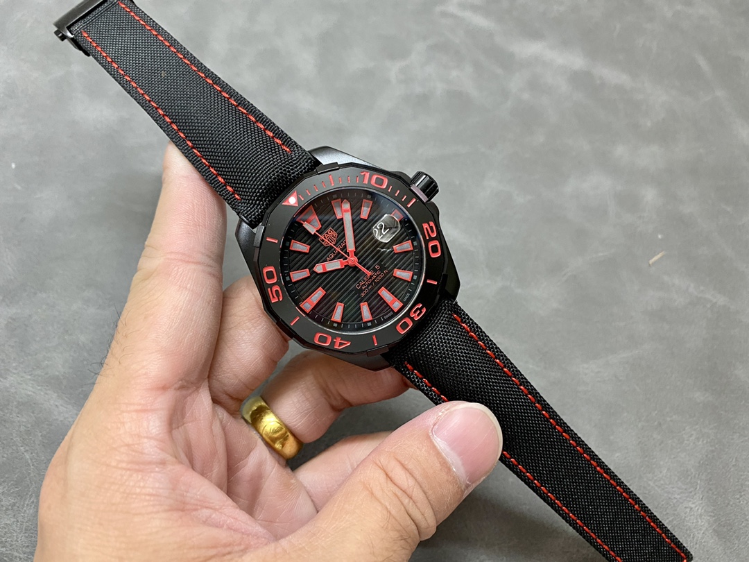 Tag Heuer Aquaracer Calibre 5 Automatic Black Dial WAY208A.FC6381 Mens