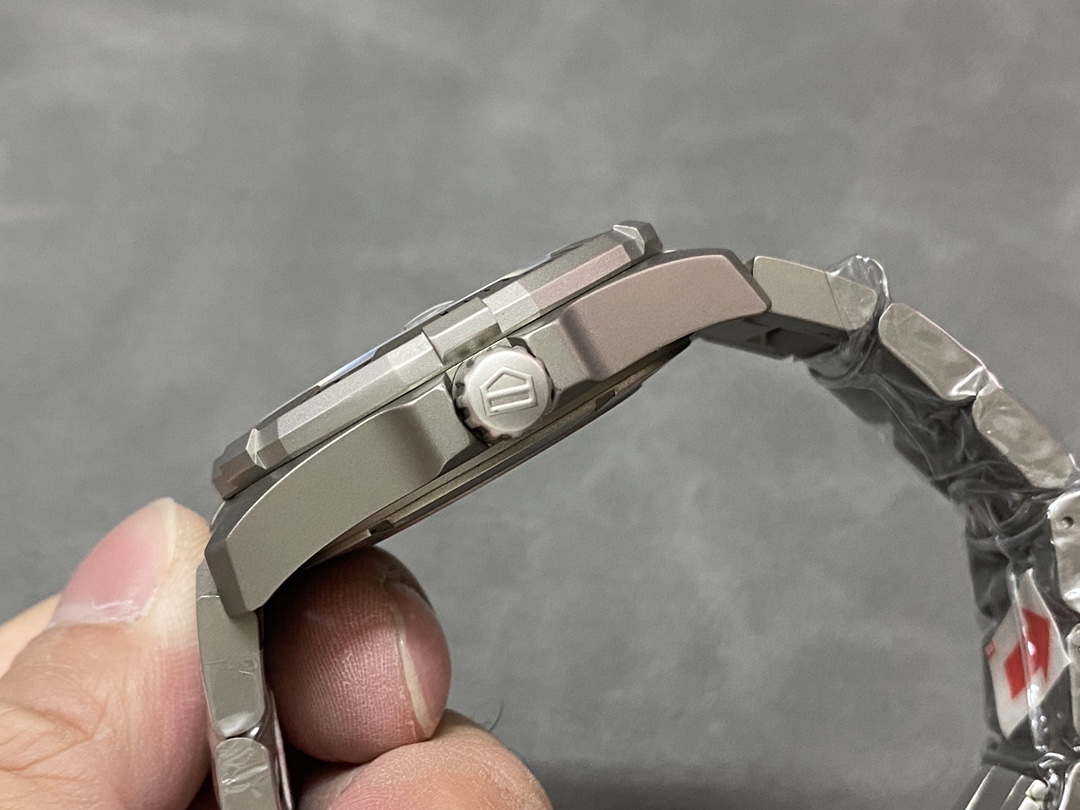 Tag Heuer Aquaracer Bamford Limited Edition WAY208F.BF0638 43mm