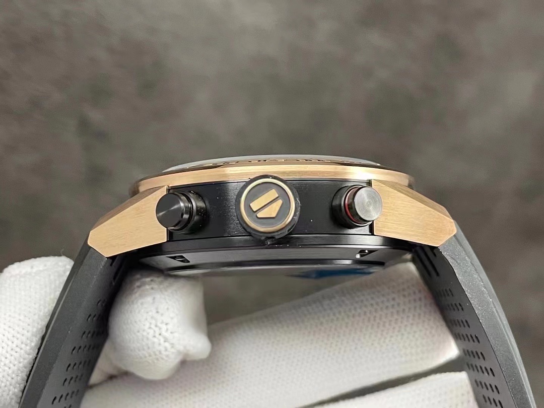 Tag Heuer Carrera Automatic Luxury Watch CAR205B.FT6087 45mm