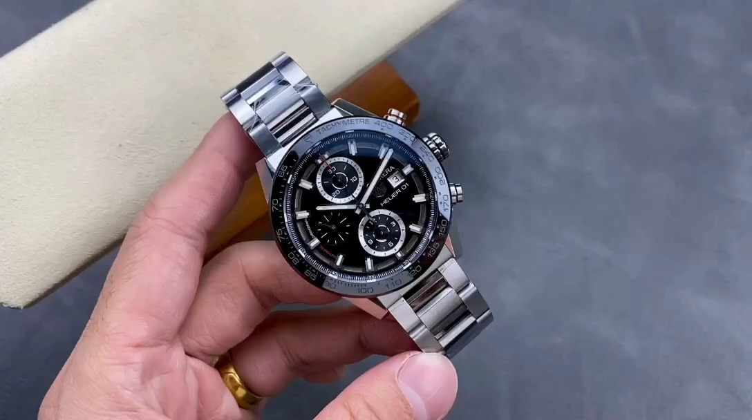 TAG Heuer Carrera Calibre Heuer 01 CAR201Z.BA0714 Automatic 43mm