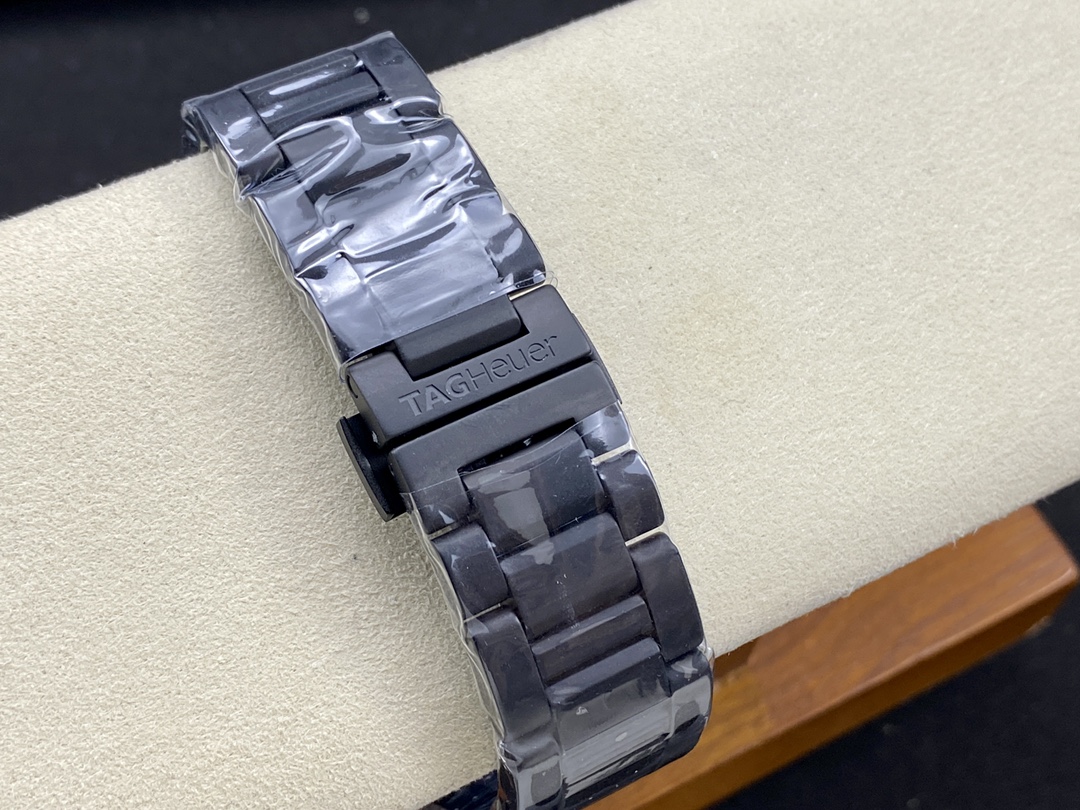 TAG Heuer Carrera Calibre Heuer 01 CAR2090.BH0729 Automatic 43mm