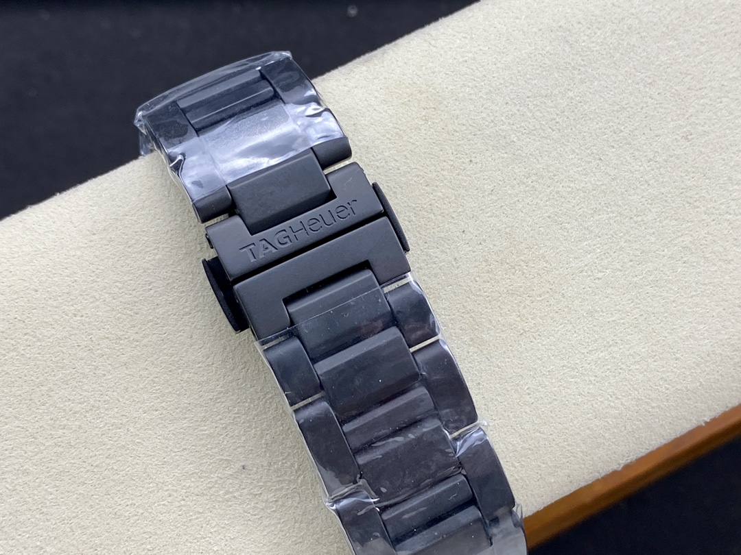 TAG Heuer Carrera Calibre Heuer 01 CAR2090.BH0729 Automatic 43mm