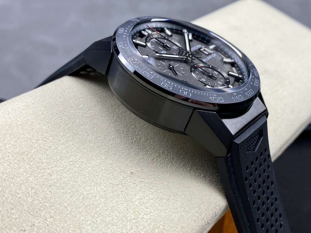 TAG Heuer Carrera Calibre Heuer 01 CAR201J.FT6087 43mm